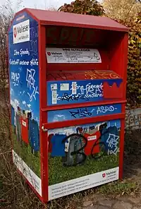 Altkleider-Container, Malteser Hilfswerk, Farbe: rot