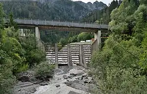 check_dam=fin, material=concrete, check_dam:screen=beam, screen:material=metal