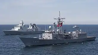 HDMS Iver Huitfeldt alongside TCG Gediz during BALTOPS 2018.