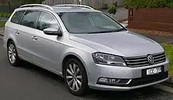 Facelifted Volkswagen Passat B7 Variant (front)