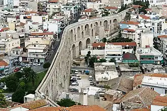 16th-century Ottoman Kavala aqueduct, Greece with both an distinct angular turn and a curve in the structure shown in an overhead image