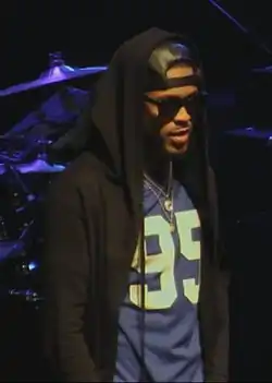 Alsina performing in 2014