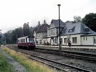 Elend station with a railbus