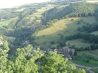 Balaguier-sur-Rance seen from the nearby hillside