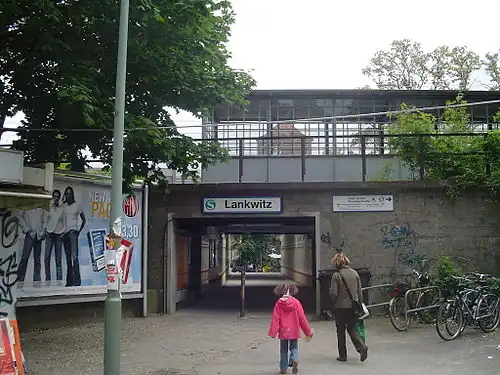 Northern entrance of Lankwitz station