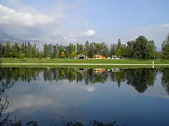 The leisure area at Lac Taillefer