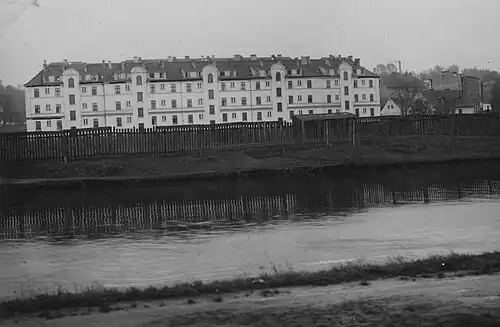 The building as seen from the left river side, c. 1930&nbsp;– c. 1939