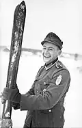 German Gebirgsjäger with skis in 1942.