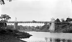 Bridge over the Walanae River near Watansoppeng in the 1920s
