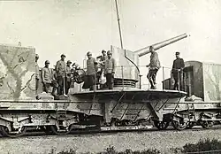 A Canon de 164 modèle 1893-96 TAZ near Sainte-Menehould in 1916.