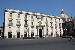 Catania - Piazza dell'Università 01 - Palazzo San Giuliano