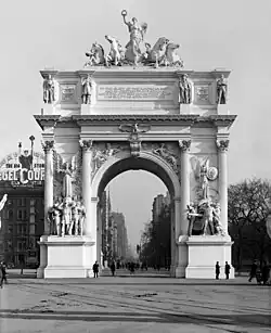 The Dewey Arch in 1900