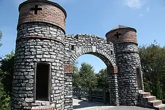 Mock-up door of make-believe l'Île-d'Orléans seigneurie