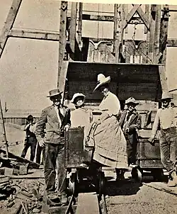Fairview mine visitors, c 1906