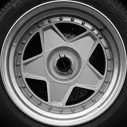 Ferrari F40 centerlock wheel