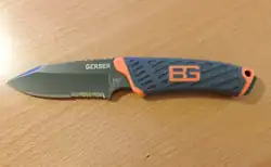Bear Grylls compact survival knife