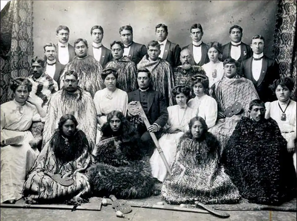 Photograph of a group of seated Māori.