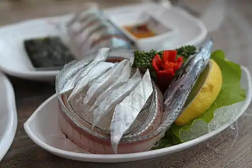 Korean galchi-hoe (raw largehead hairtail)