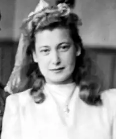 Gena Turgel at her wedding, 1945