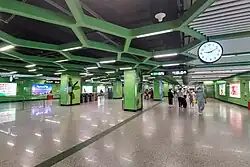 Line 7 concourse