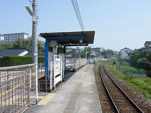 Ōyabu Station platform