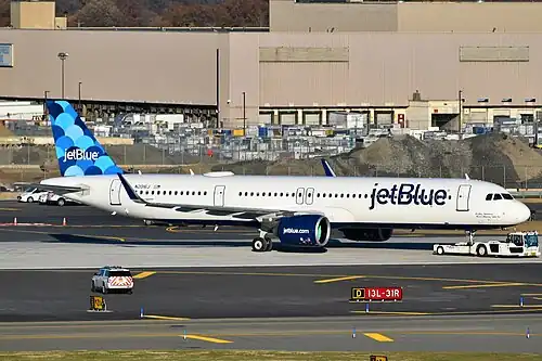 This JetBlue A321neo has all 10 available exits in Cabin Flex enabled (seating: 200, maximum: 244).[15] EasyJet and Wizz Air also carry the same door-arrangement configuration for their A321neo fleets.