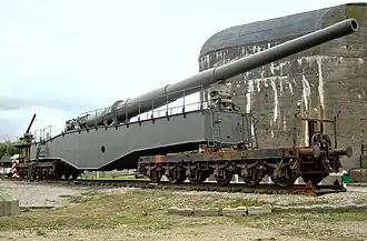 K5 28 cm railway gun, at the museum.