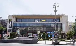 Entrance on the Khreshchatyk street