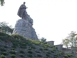 Photograph taken from the lower part of the memorial