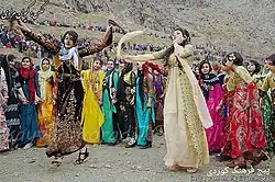 Kurdish_dance_at_Hawraman,_Kurdistan.