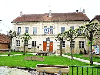 The town hall in Combeaufontaine