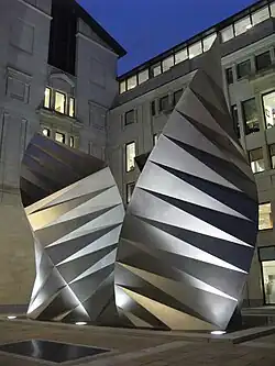 Sculpture at night in 2009