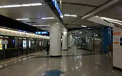 Line 9 platform in 2013