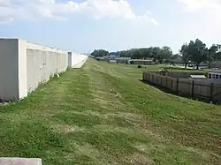 London Avenue canal floodwalls