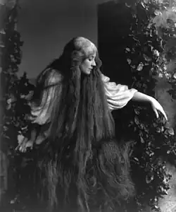 Opera singer Mary Garden with knee-length hair, circa 1905.