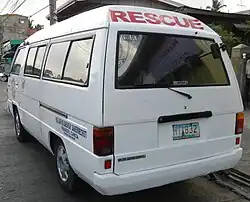 Mitsubishi L300 Versa Van (early pre-facelift model, Philippines)