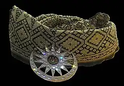 "Dendam Tak Sudah" tengkolok wore by Yang di-Pertuan Agong during coronation ceremony