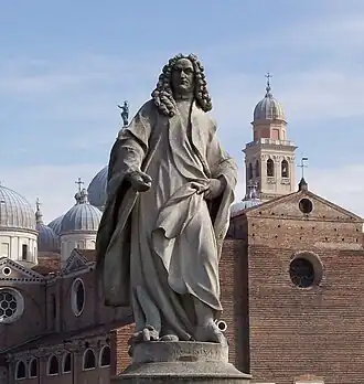 Statue of Nicolò Tron, Padua