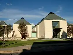 Fred Jones Jr. Museum of Art - University of Oklahoma and "Sphinx", a monumental sculpture by Colombian artist Fernando Botero. Photo courtesy of Marelblu. July 15, 2012