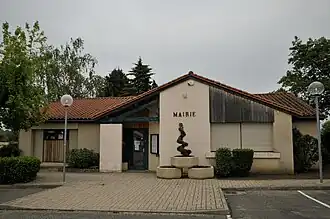 The town hall in Orliénas
