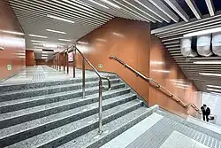 Line 6 platform overpass