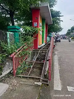 Iron theft occurred at the Trans Siginjai bus stop Jambi City, Jambi, Indonesia
