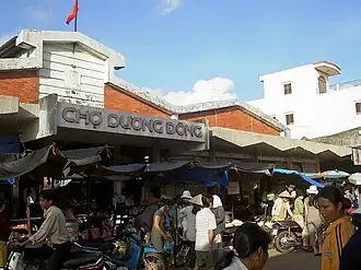 Dương Đông market