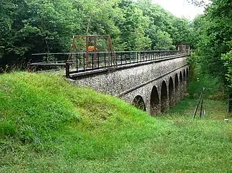 The Avre aqueduct in Prudemanche