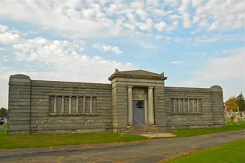Community mausoleum