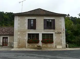 The town hall in Saint-Hilaire-d'Estissac