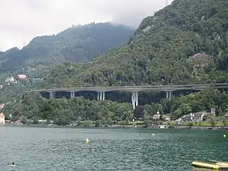 Viaduc autoroutier de Chillon sur la N9