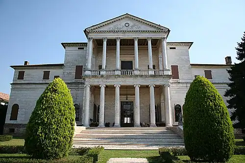 Villa Cornaro (begun 1553) combined rustic living and an imposing space for formal entertaining