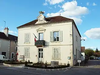 The town hall in Vincelles