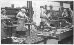 Women working at Pendleton factory during WW1